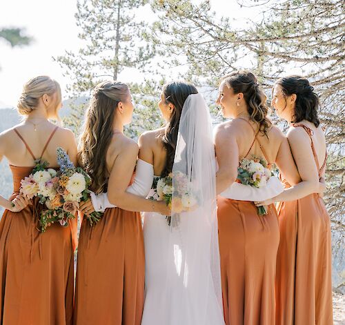 3 Wedding Flower Tips Every Couple Should Know